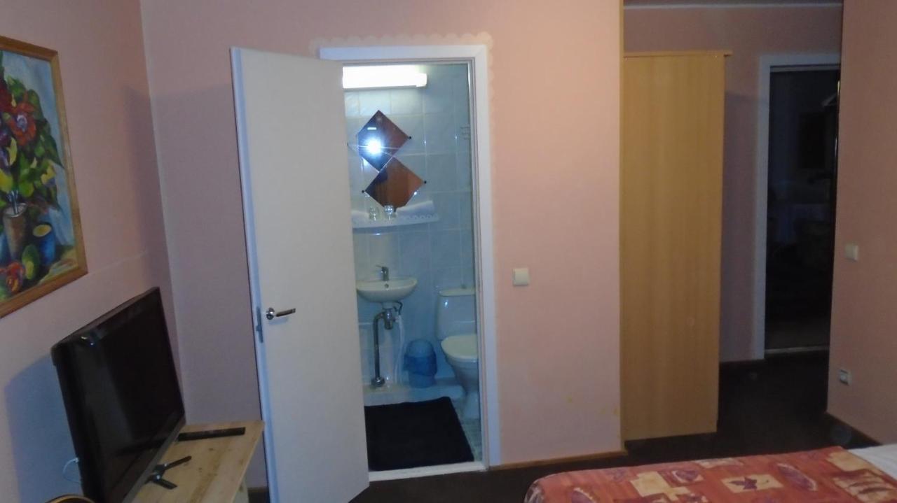 Hotel Getliin Saku Buitenkant foto