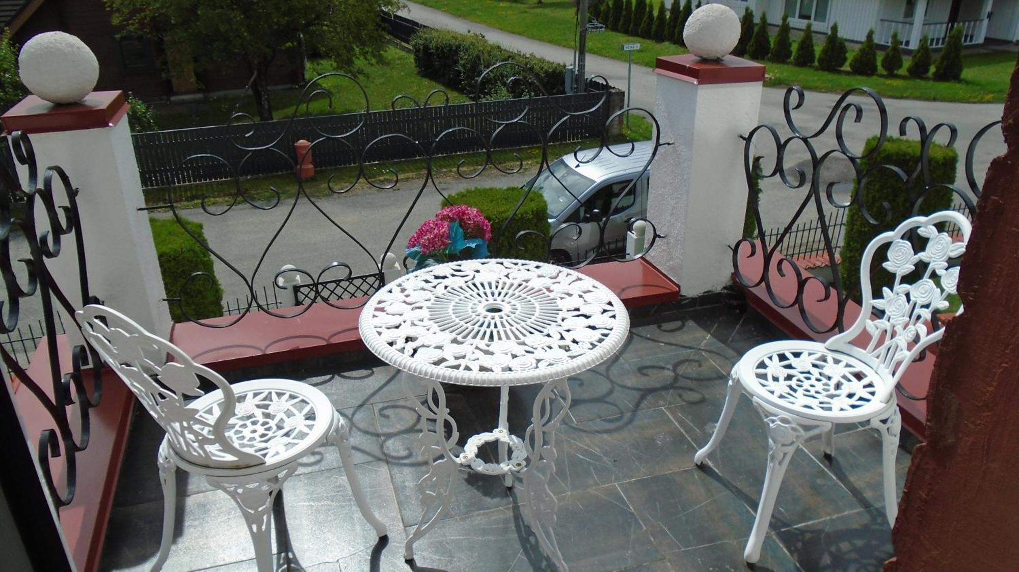 Hotel Getliin Saku Buitenkant foto