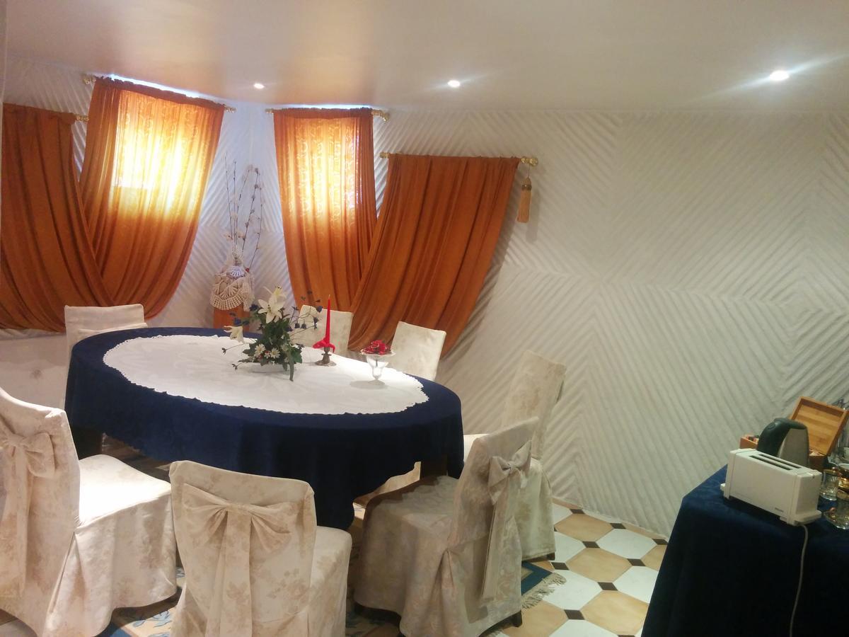 Hotel Getliin Saku Buitenkant foto